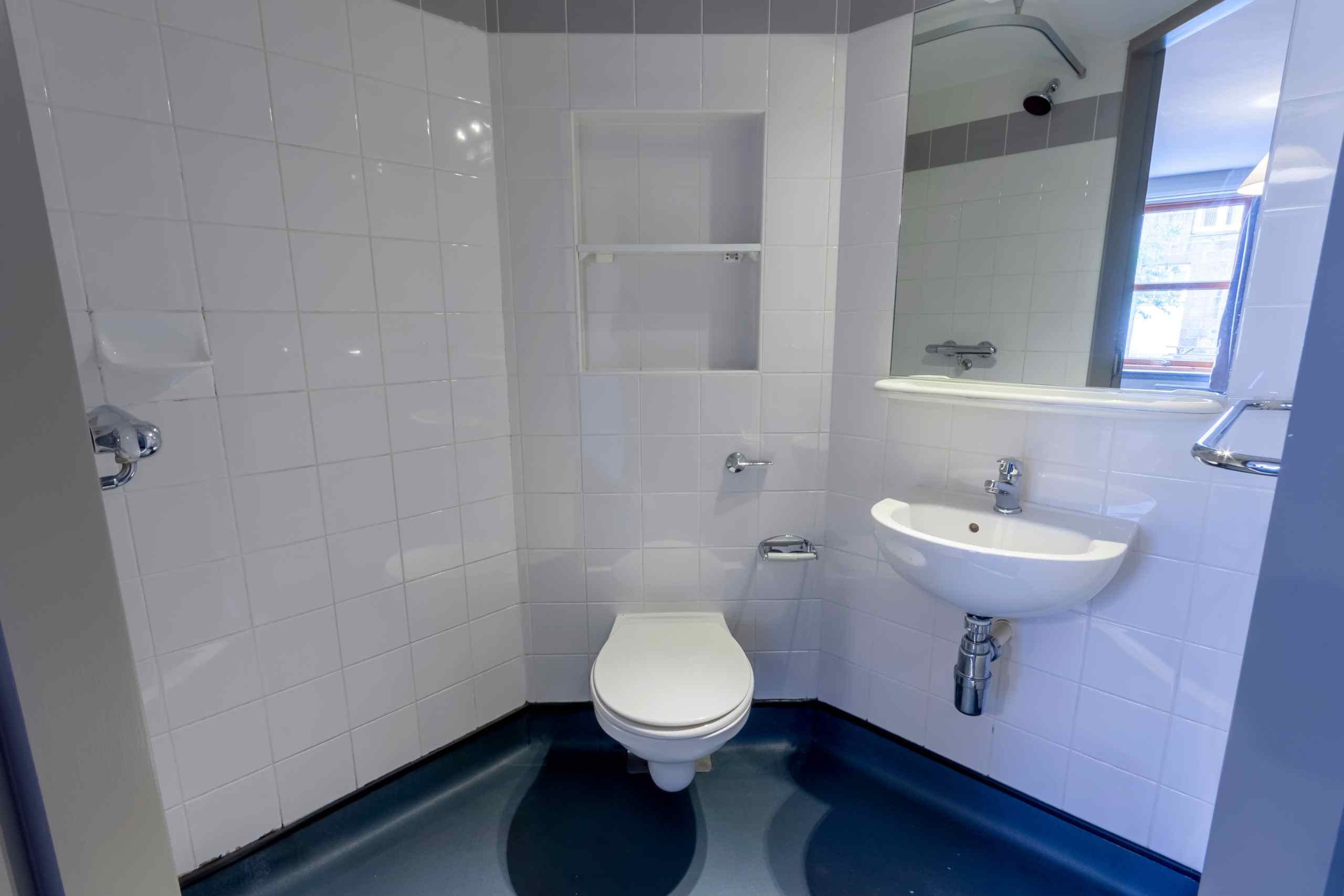 OFS SILVER ENSUITE